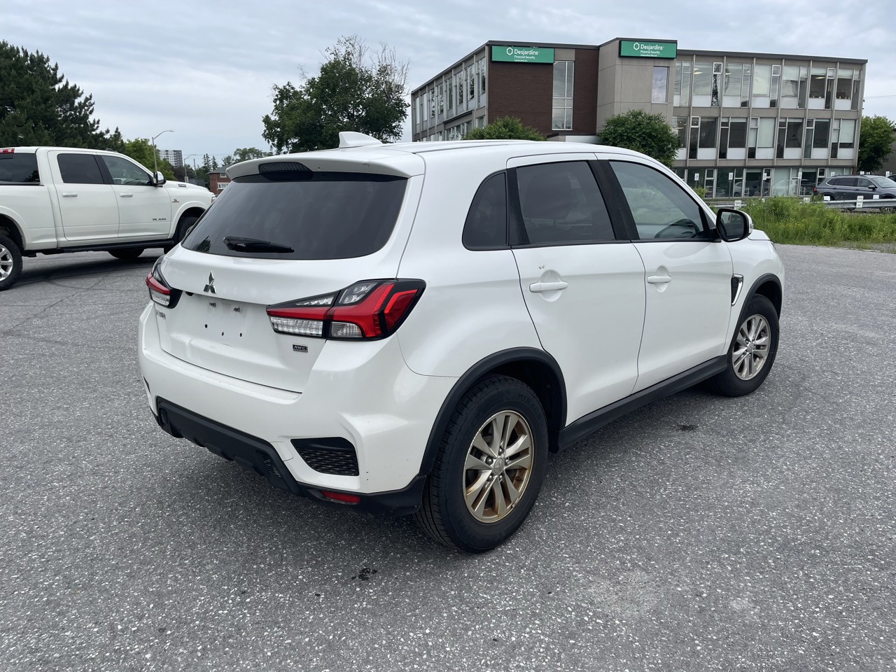 2020 Mitsubishi RVR